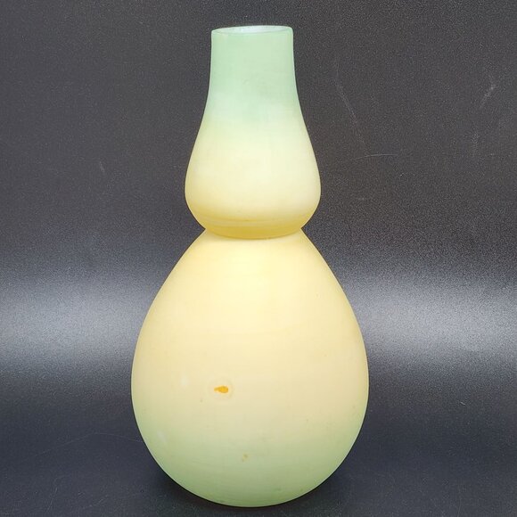 Antique Milk Glass Vase Hand Painted Yellow with Tulip Flower 8" Westmoreland - Picture 5 of 10